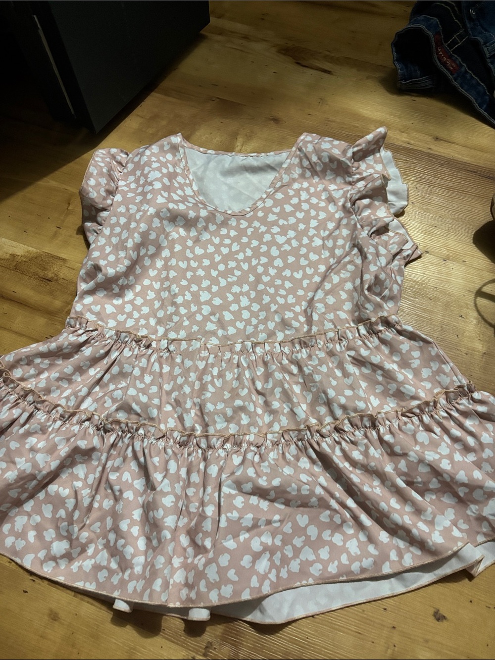 SHEIN Pink Heart Print Ruffle Short Sleeve Blouse